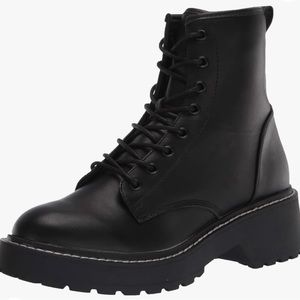 Madden Girl Women’s Carra Boot Size 6